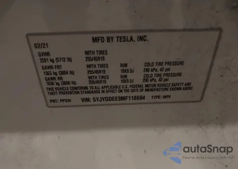 2021 Tesla Model Y Long Range Dual Motor All-Wheel Drive z USA, uszkodzony, nr VIN 5YJYGDEE9MF118694